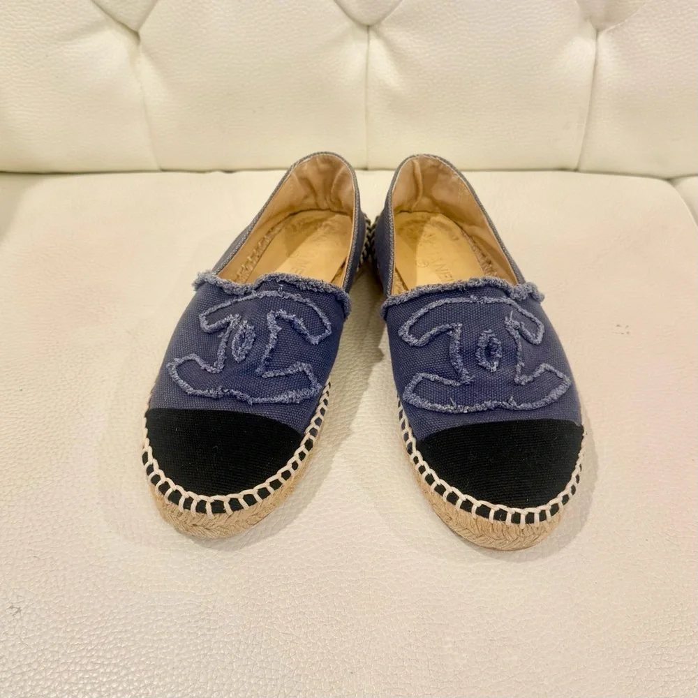 ⭕️SOLD⭕️Chanel Espadrilles - Picture 1 of 10